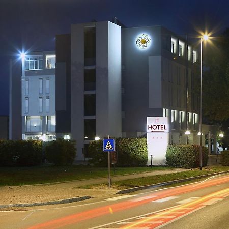Hotels Campus Collecchio Exterior photo